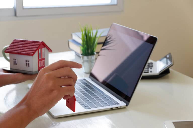 White Immobilien GmbH: So gelingt der digitale Immobilienkauf Schritt für Schritt